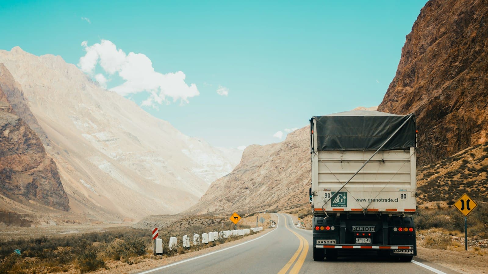Transporte rodoviário de cargas